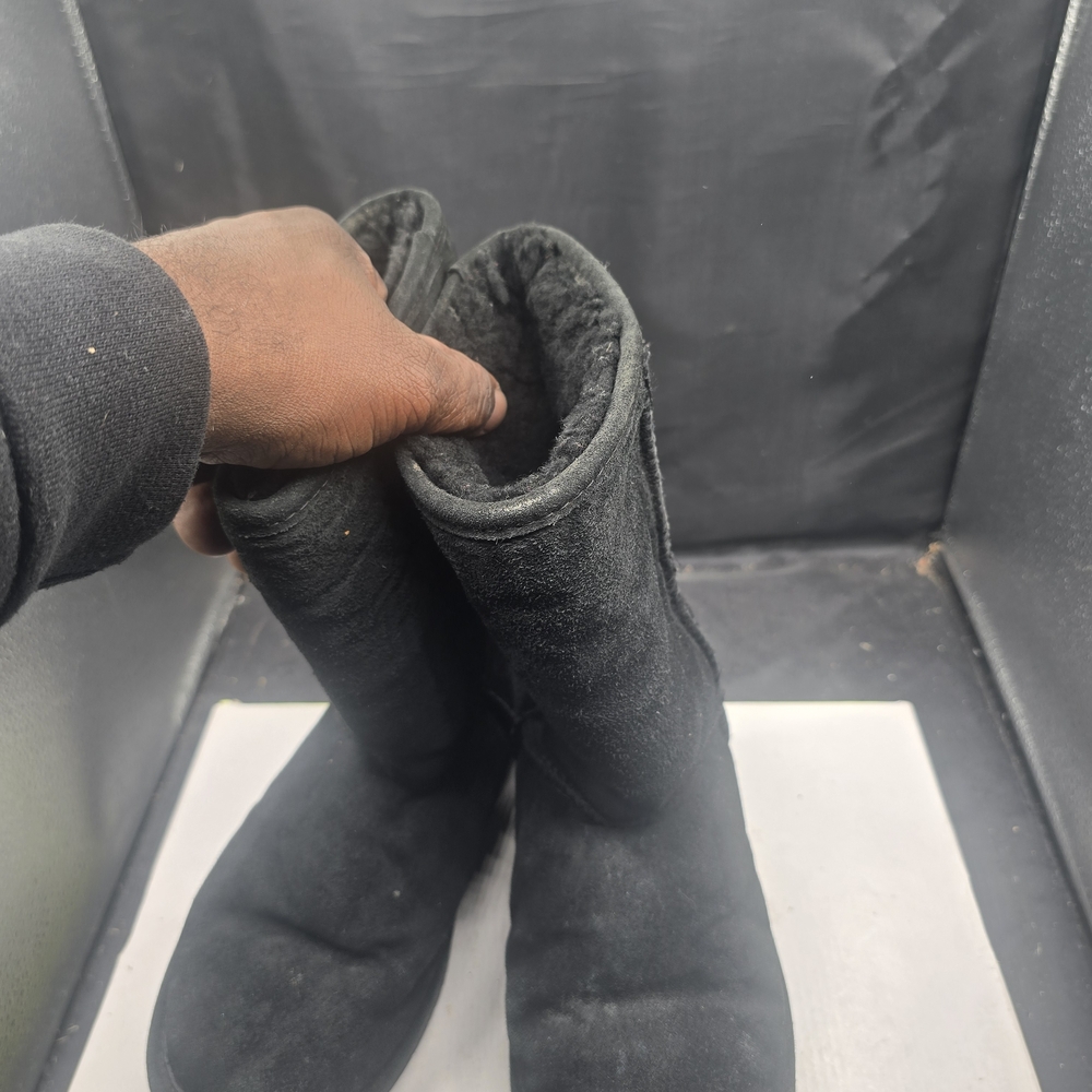 BearPaw Men's Black Suede Boots
